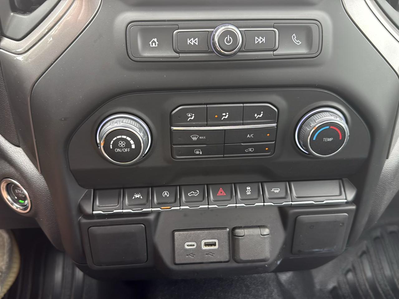 Chevrolet Silverado 1500 2WD Reg Cab 140" Work Truck 2025