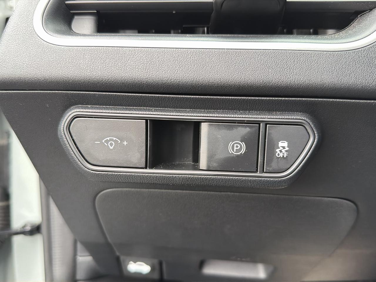 Kia K4 LXS FWD 2025