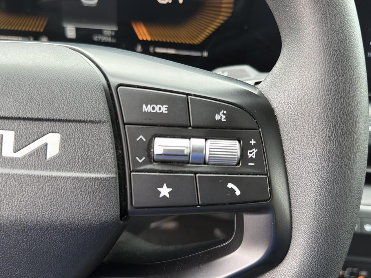 Kia K4 LXS FWD 2025