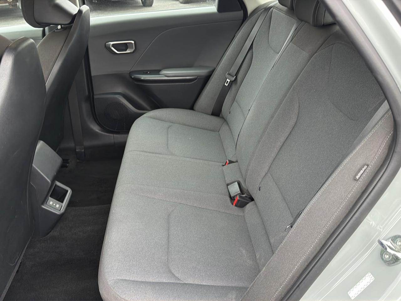 Kia K4 LXS FWD 2025