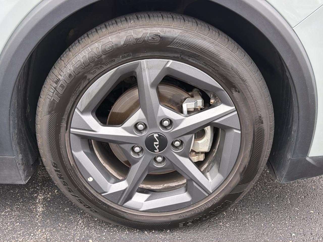 Kia K4 LXS FWD 2025