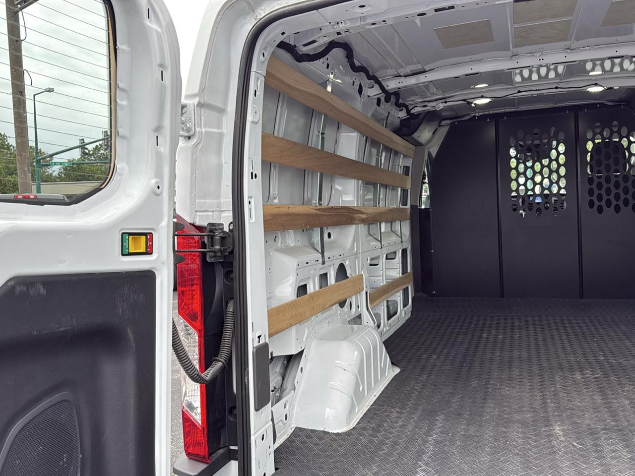Ford Transit Cargo Van T-250 130" Low Rf 9070 GVWR RWD 2025