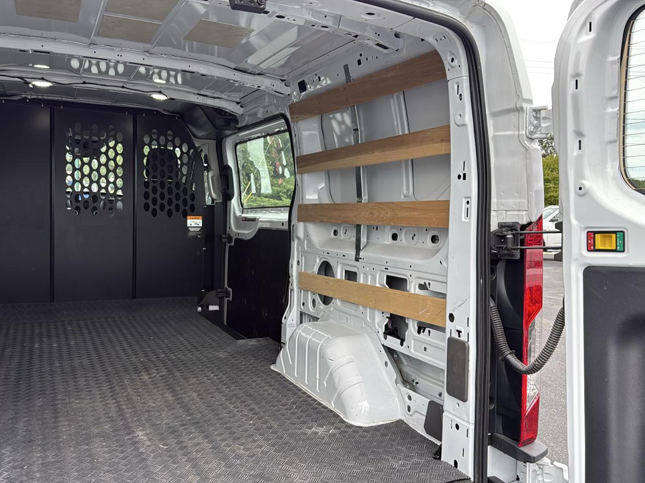 Ford Transit Cargo Van T-250 130" Low Rf 9070 GVWR RWD 2025