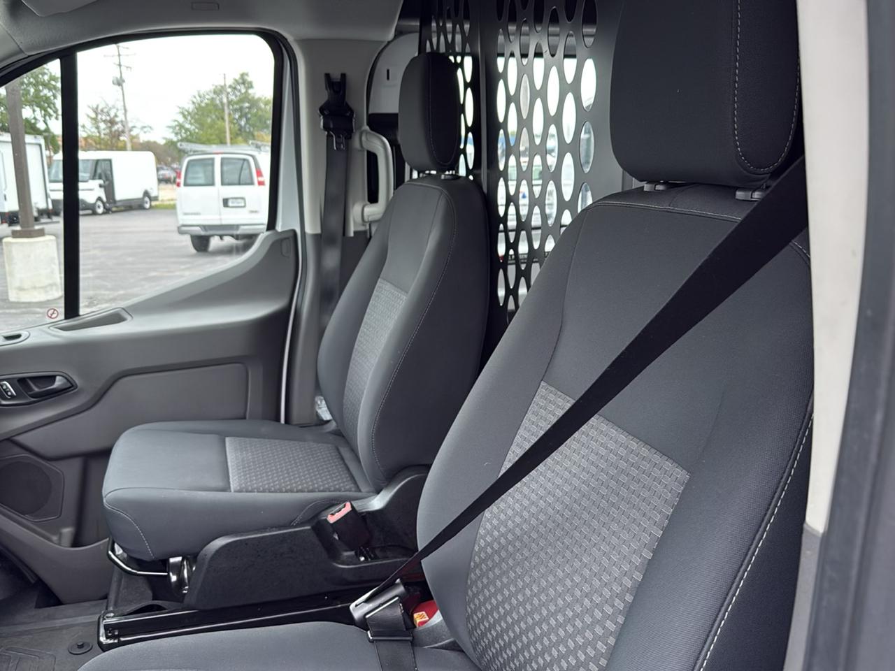 Ford Transit Cargo Van T-250 130" Low Rf 9070 GVWR RWD 2025