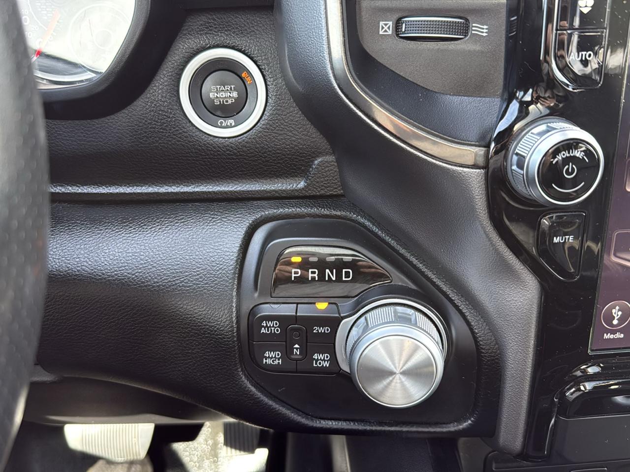 RAM 1500 Sport 4x4 Crew Cab 5'7" Box 2019
