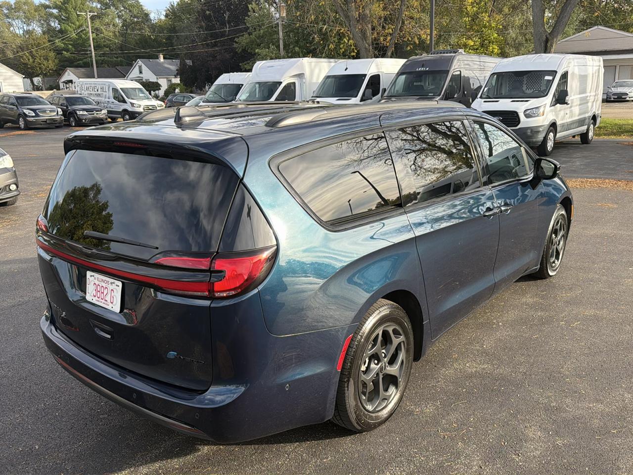 Chrysler Pacifica Hybrid Premium S Appearance Pkg FWD 2024
