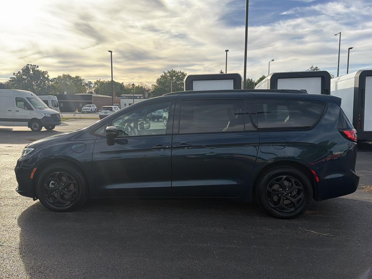Chrysler Pacifica Hybrid Premium S Appearance Pkg FWD 2024