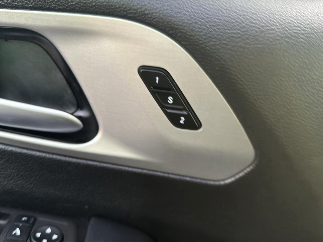 Chrysler Pacifica Hybrid Premium S Appearance Pkg FWD 2024
