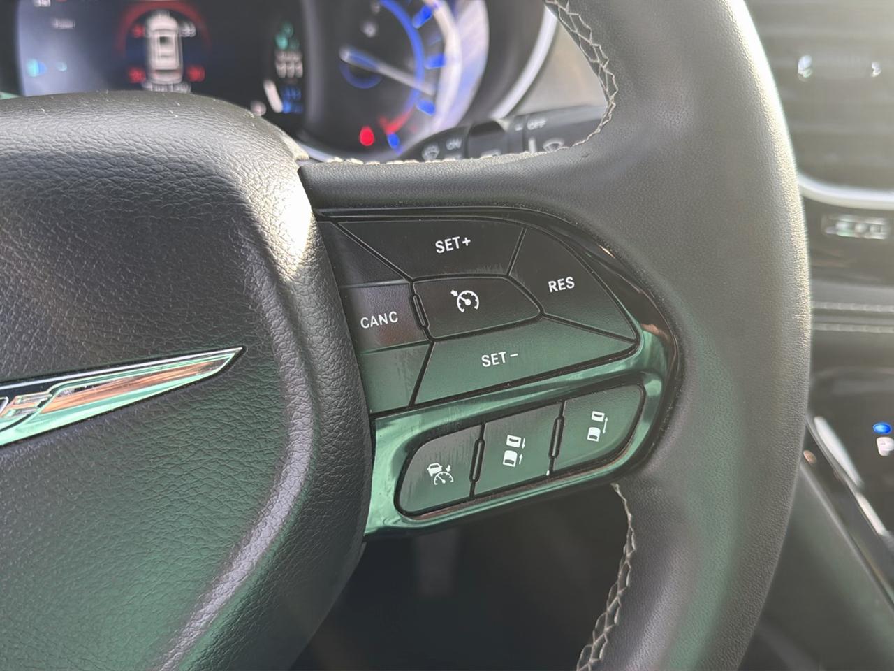 Chrysler Pacifica Hybrid Premium S Appearance Pkg FWD 2024
