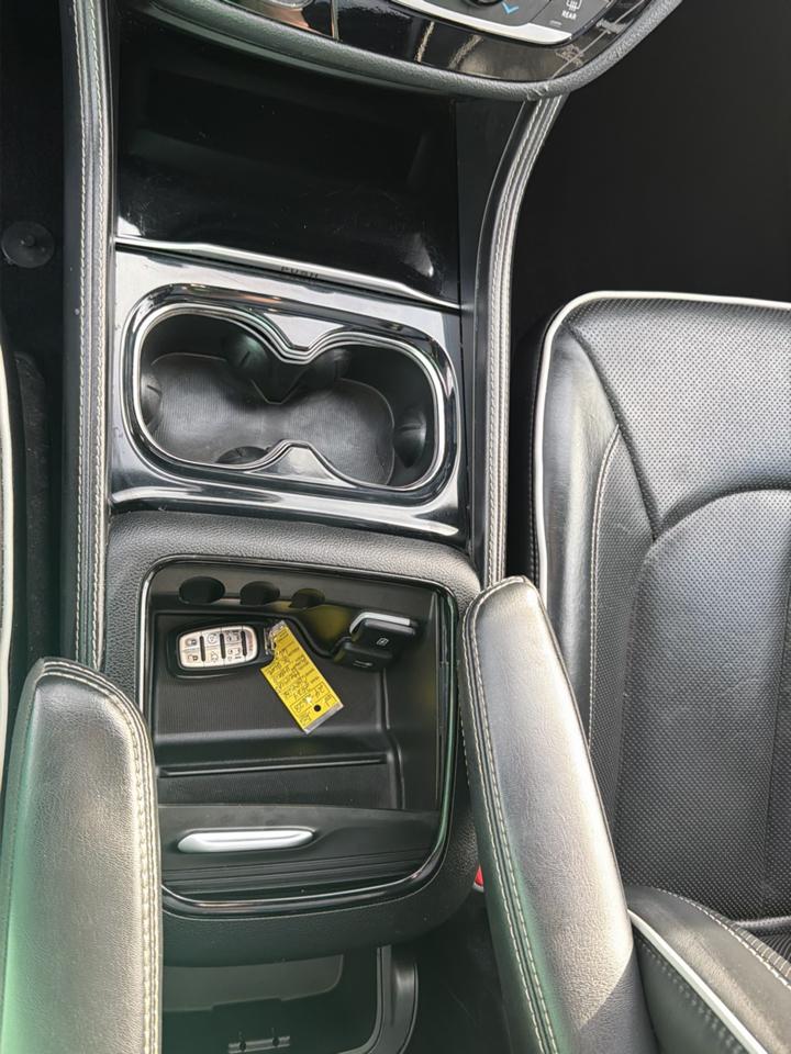 Chrysler Pacifica Hybrid Premium S Appearance Pkg FWD 2024