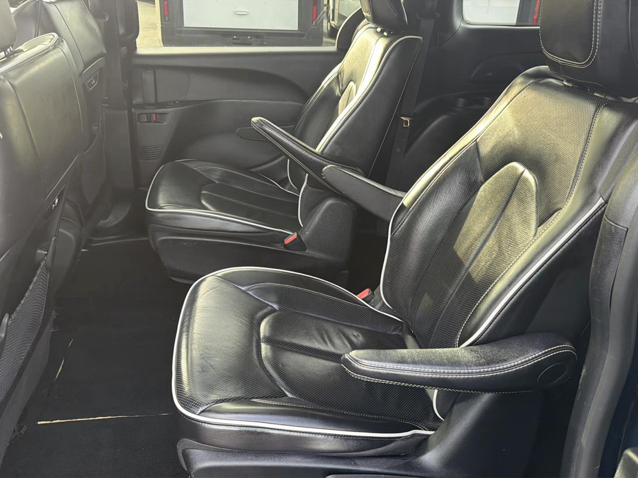 Chrysler Pacifica Hybrid Premium S Appearance Pkg FWD 2024