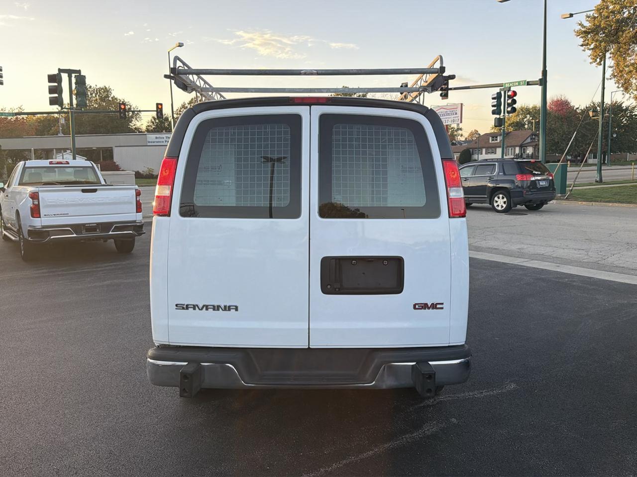 GMC Savana Cargo Van RWD 2500 135" 2021
