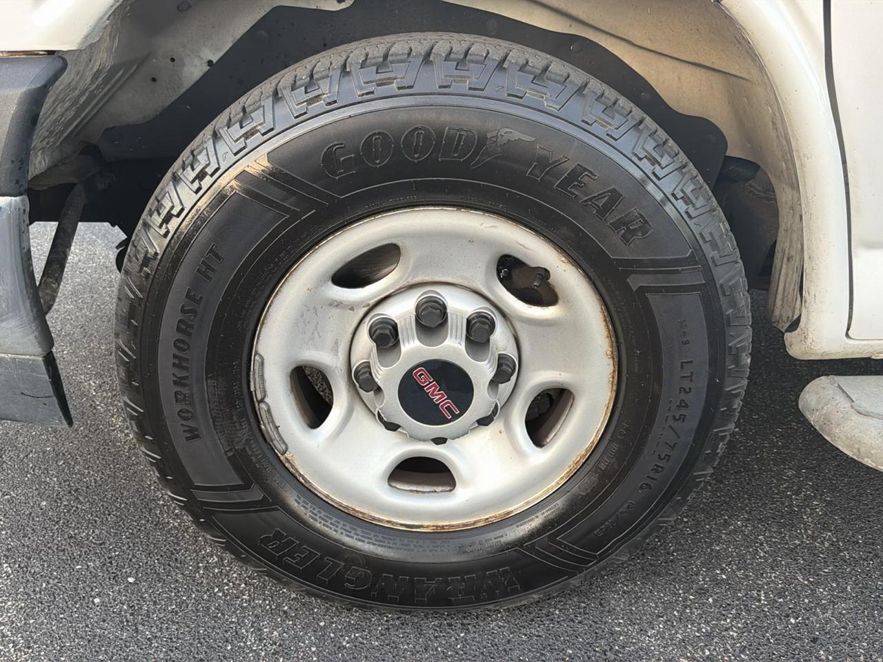 GMC Savana Cargo Van RWD 2500 135" 2021