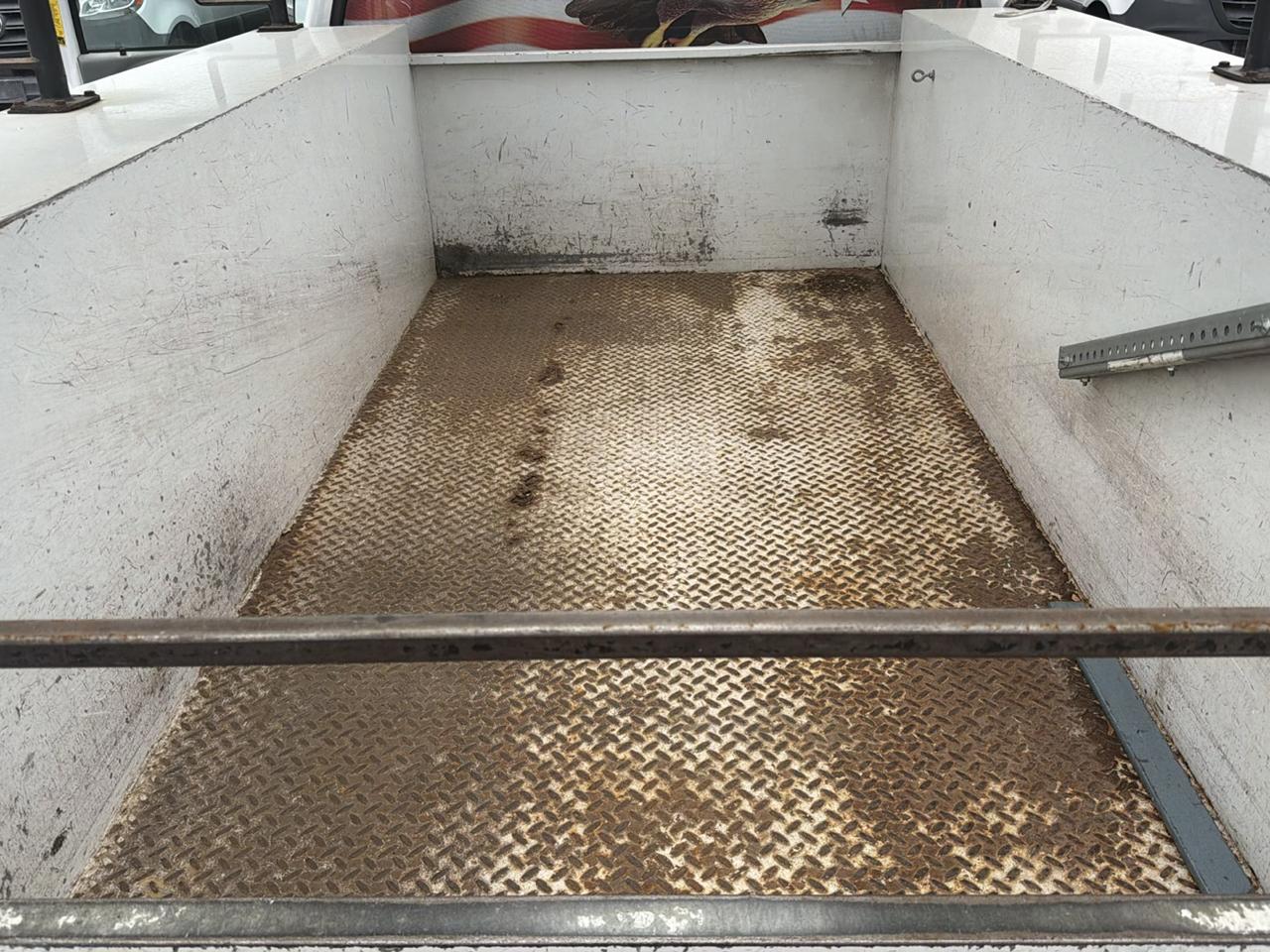Ford Super Duty F-250 Reg Cab 137" XLT 2005