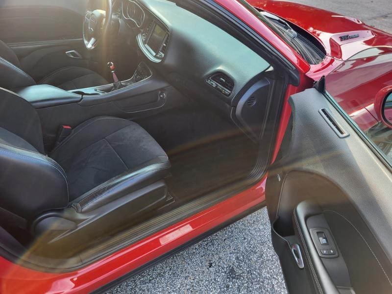 2015 Dodge Challenger R/T Scat Pack photo 11
