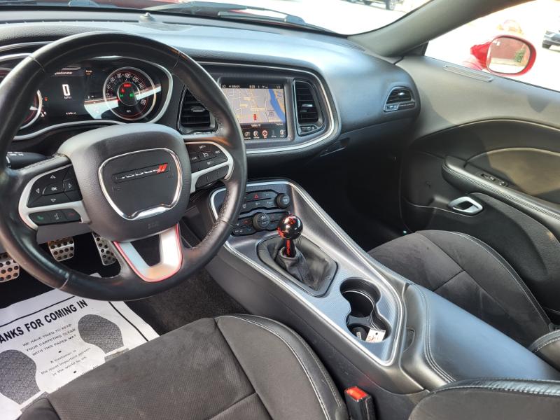 2015 Dodge Challenger R/T Scat Pack photo 12