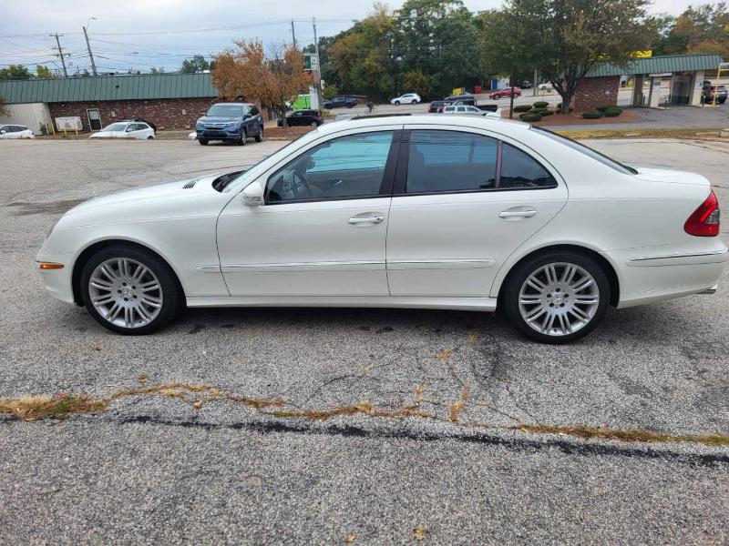 2008 Mercedes Benz E 4MATIC photo 4