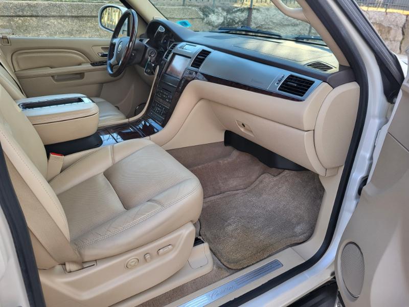 Cadillac Escalade AWD Luxury 2013