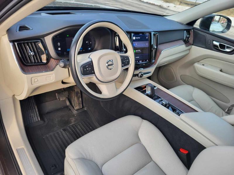 Volvo XC60  2022