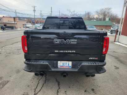 GMC Sierra 1500 AT4 Crew Cab Short Box 4WD 2021