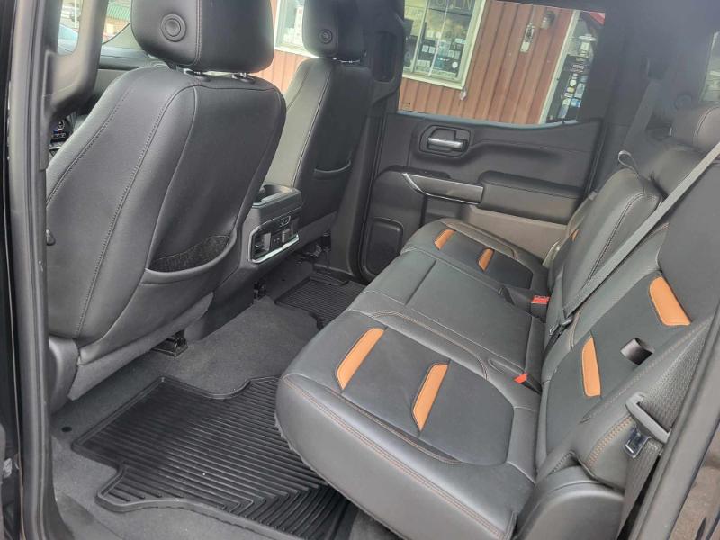 GMC Sierra 1500 AT4 Crew Cab Short Box 4WD 2021