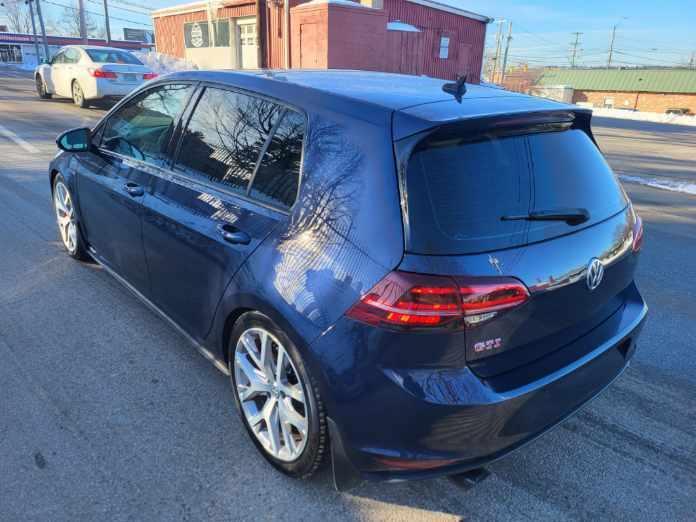 Volkswagen Golf GTI SE 6A 4-Door 2017