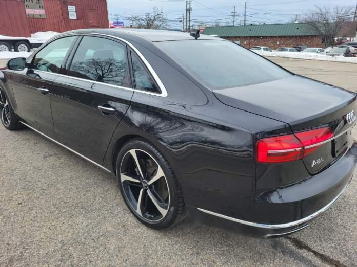 Audi A8 L 4.0T quattro 2015
