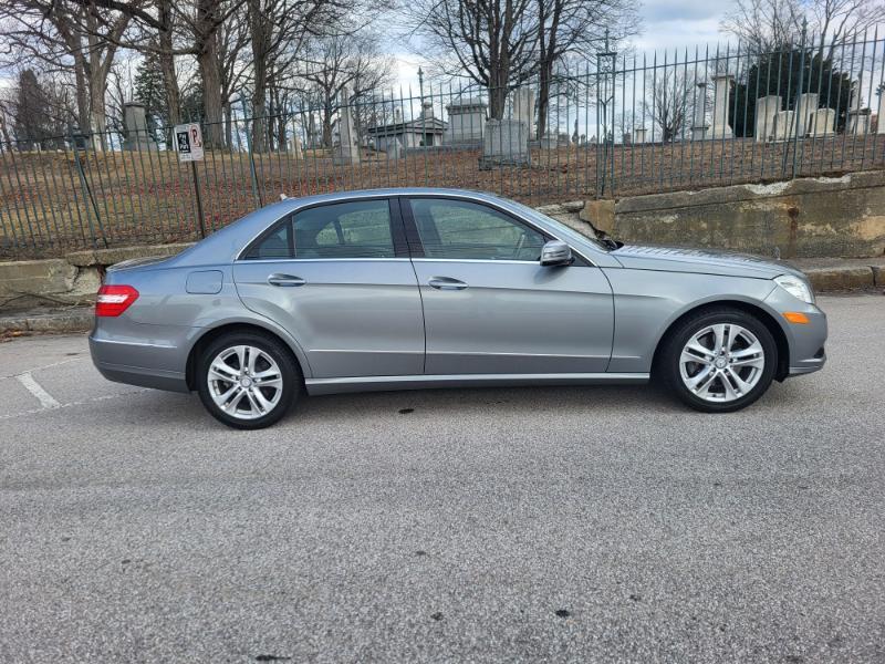 Mercedes-Benz E-Class E350 Sedan 4MATIC 2011