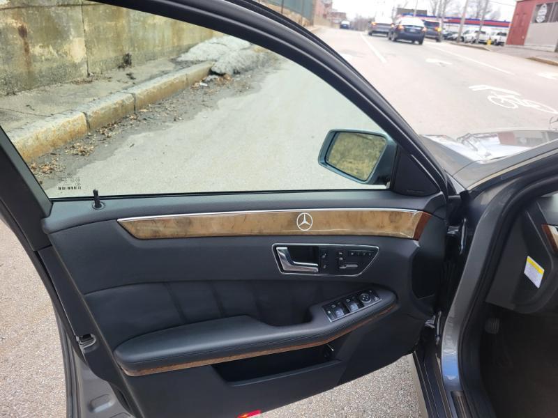 Mercedes-Benz E-Class E350 Sedan 4MATIC 2011