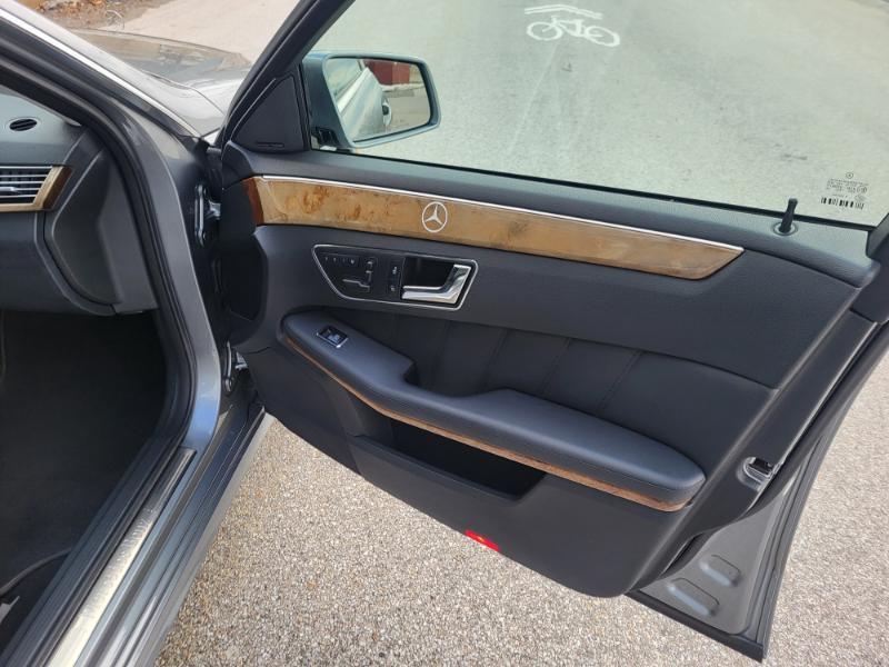 Mercedes-Benz E-Class E350 Sedan 4MATIC 2011