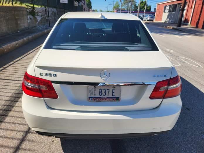 Mercedes-Benz E-Class E350 4MATIC Sedan 2012