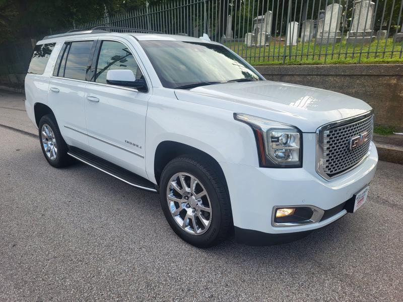 GMC Yukon Denali 4WD 2017