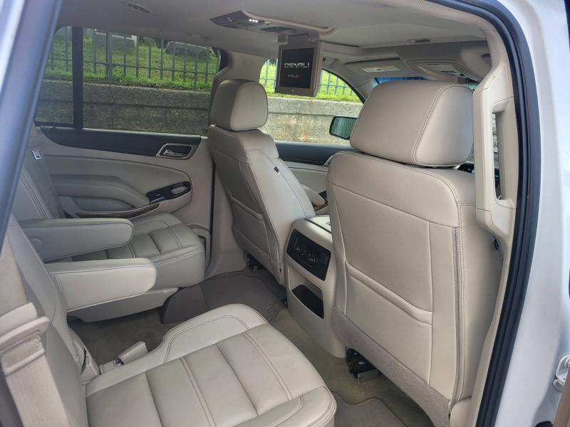 GMC Yukon Denali 4WD 2017