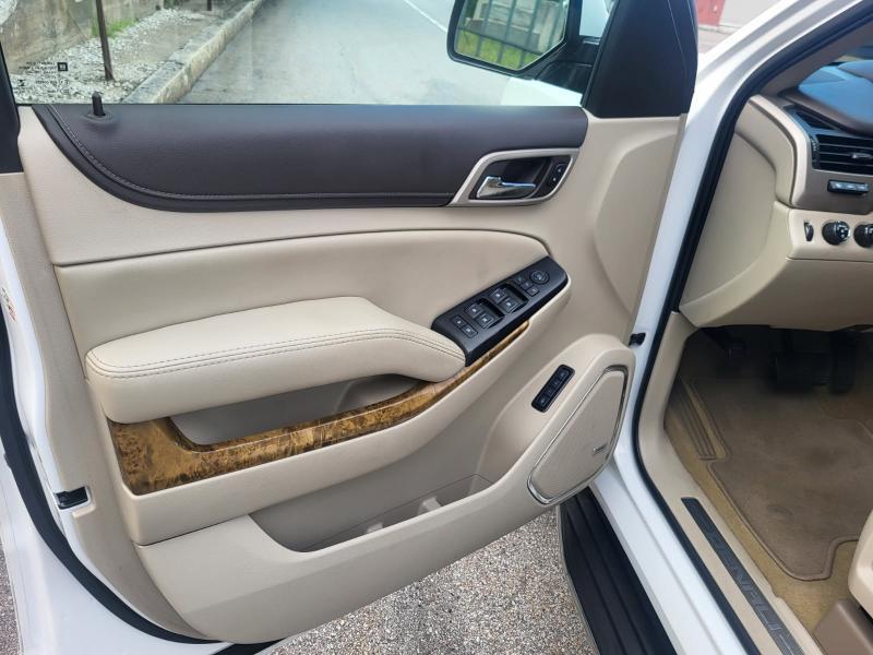 GMC Yukon Denali 4WD 2017