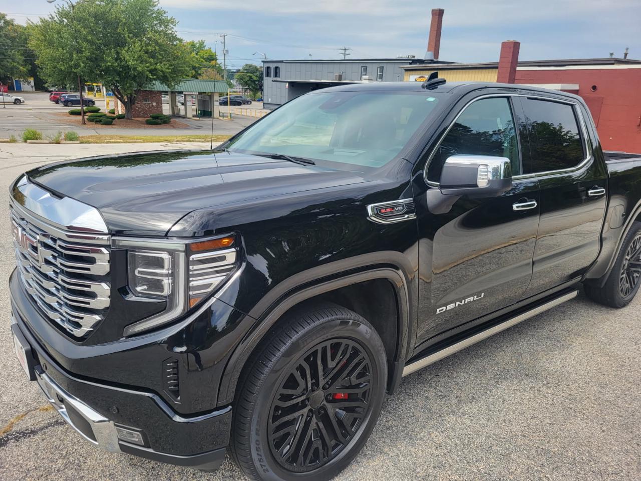 GMC Sierra 1500 Denali Crew Cab Short Box 4WD 2024
