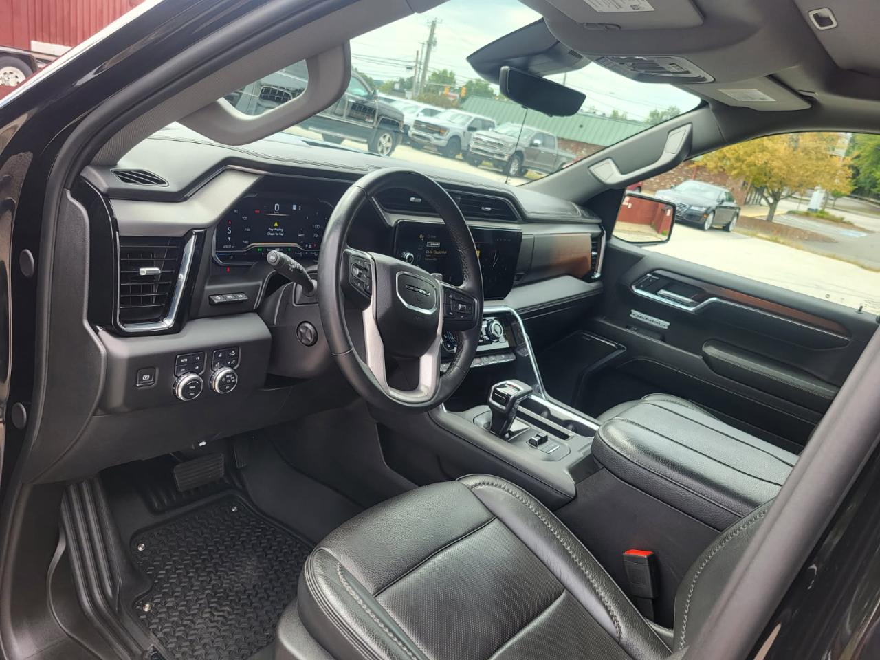 GMC Sierra 1500 Denali Crew Cab Short Box 4WD 2024