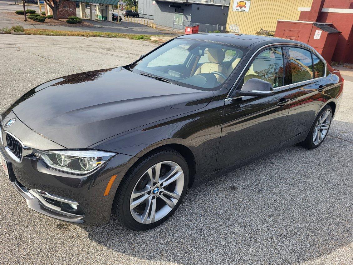 BMW 3-Series 330i xDrive SULEV Sedan 2017