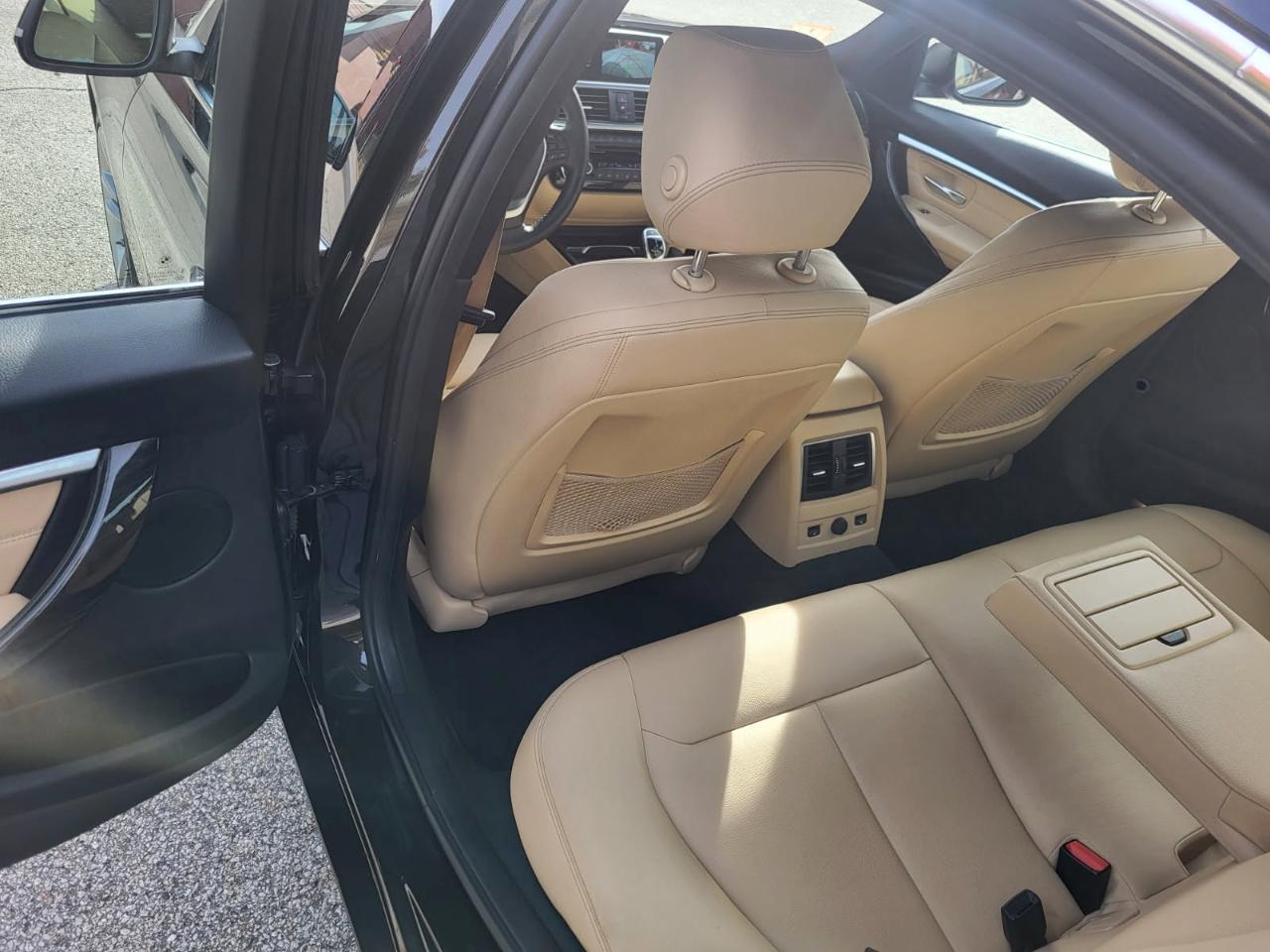 BMW 3-Series 330i xDrive SULEV Sedan 2017