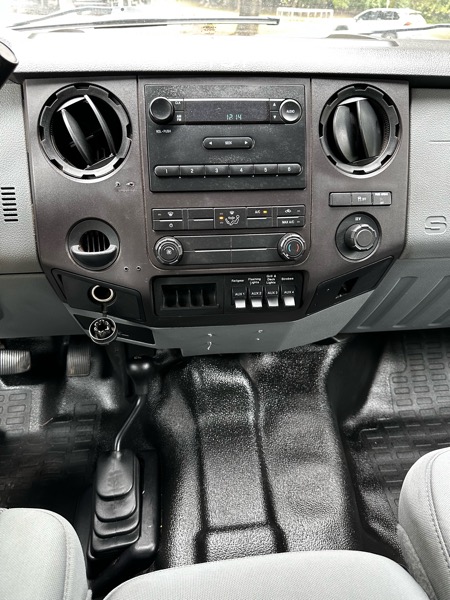 Ford F-250 SD XL SuperCab Long Bed 4WD 2012 Ford F-250 SD XL SuperCab Long Bed 4WD 2012
