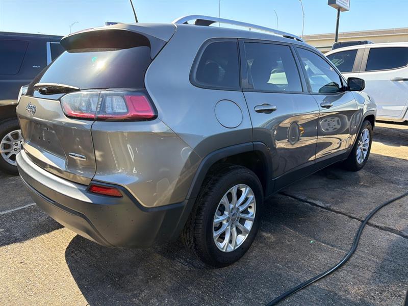 Jeep Cherokee Latitude FWD 2020