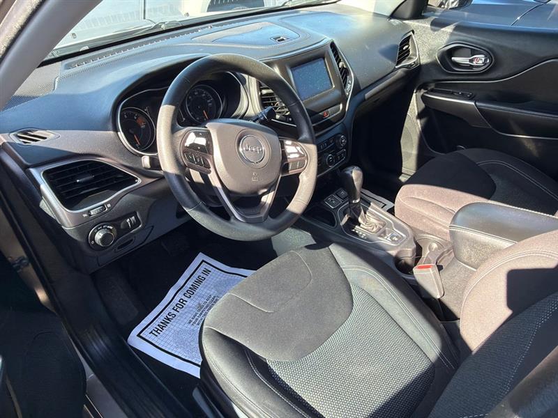 Jeep Cherokee Latitude FWD 2020