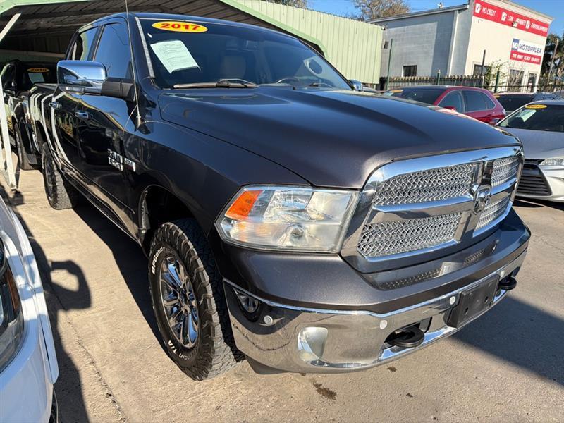 RAM 1500 SLT Crew Cab SWB 2WD 2017