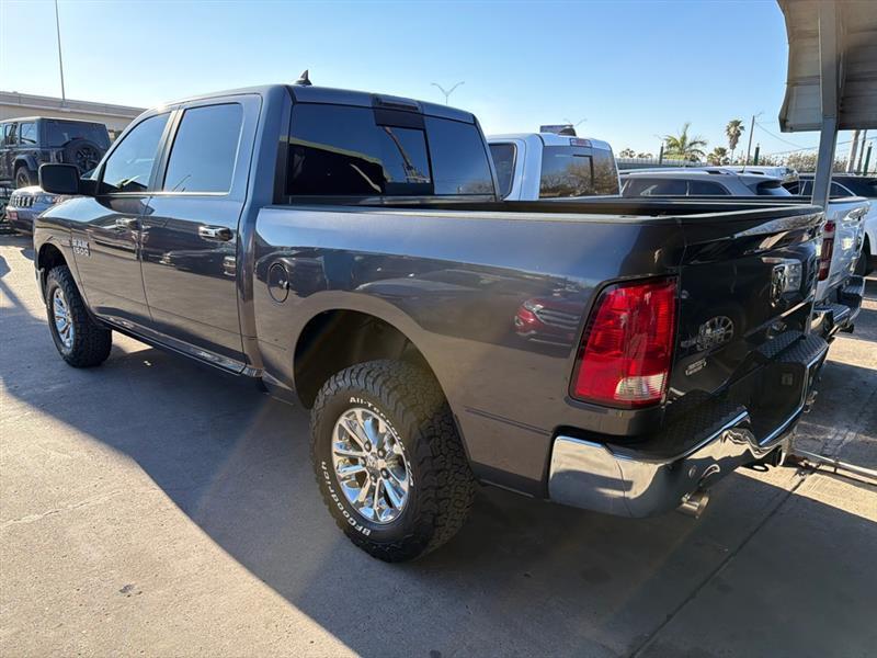 RAM 1500 SLT Crew Cab SWB 2WD 2017