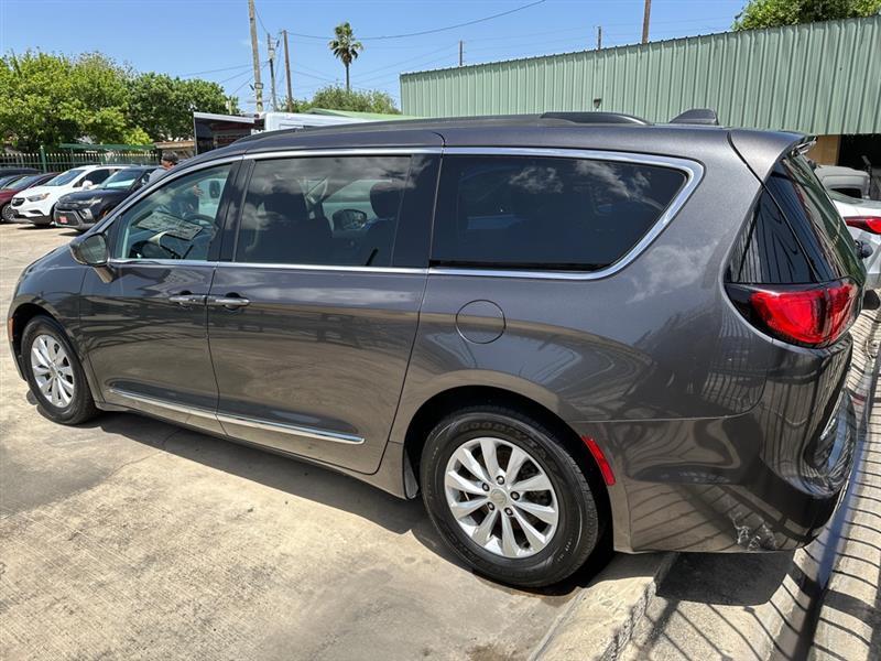 Chrysler Pacifica Touring-L 2017