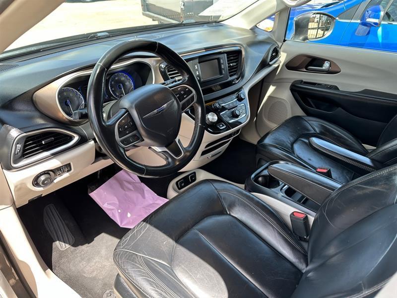 Chrysler Pacifica Touring-L 2017