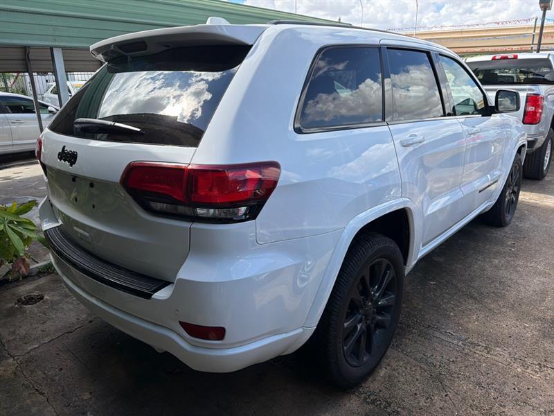 Jeep Grand Cherokee Laredo 4WD 2018
