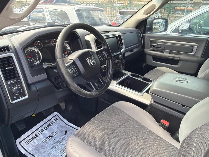 RAM 1500 SLT Crew Cab SWB 2WD 2015