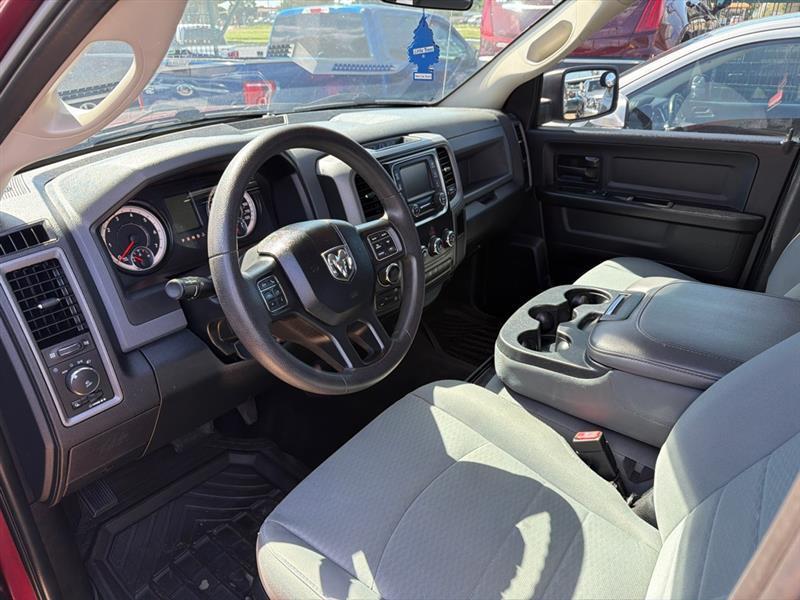 RAM 1500 Tradesman Crew Cab SWB 4WD 2017