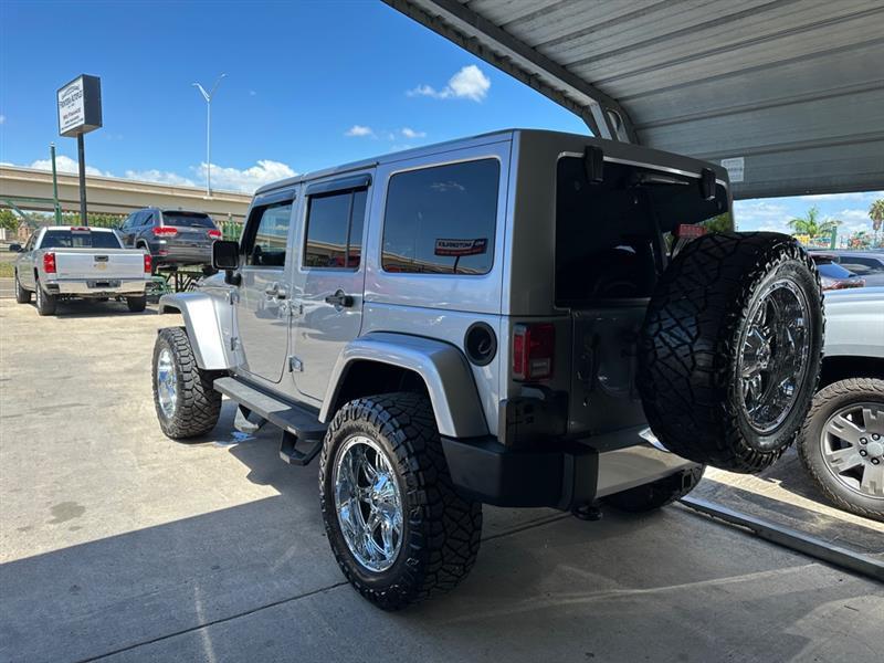 Jeep Wrangler Unlimited Sahara 4WD 2014