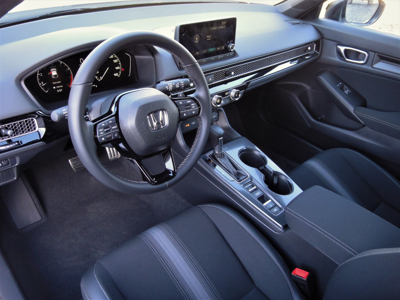 Honda Civic Sport Hatchback CVT 2025